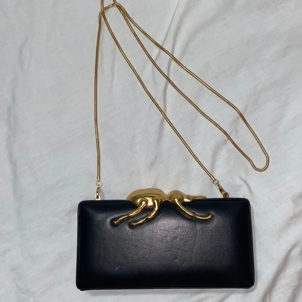 Like new HTF RARE India Hicks “Amulet” golden boy lucky beetle clutch/crossbody